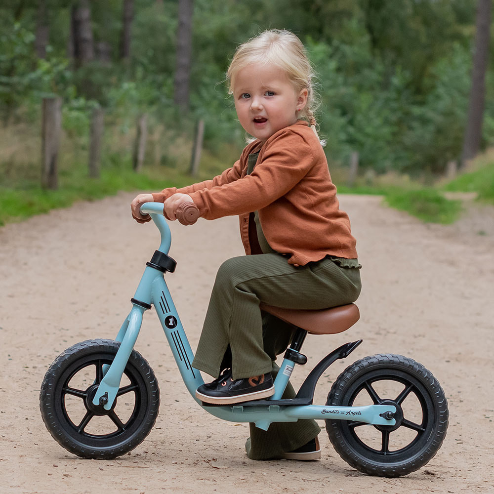 Juul ist 3 Jahre alt und 98 cm groß