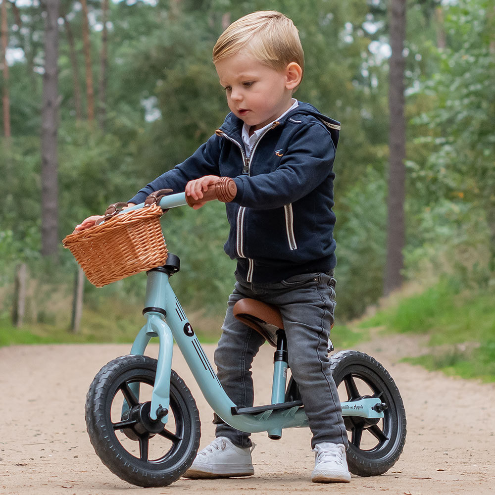 Julian ist 1,5 Jahre alt und 92 cm groß